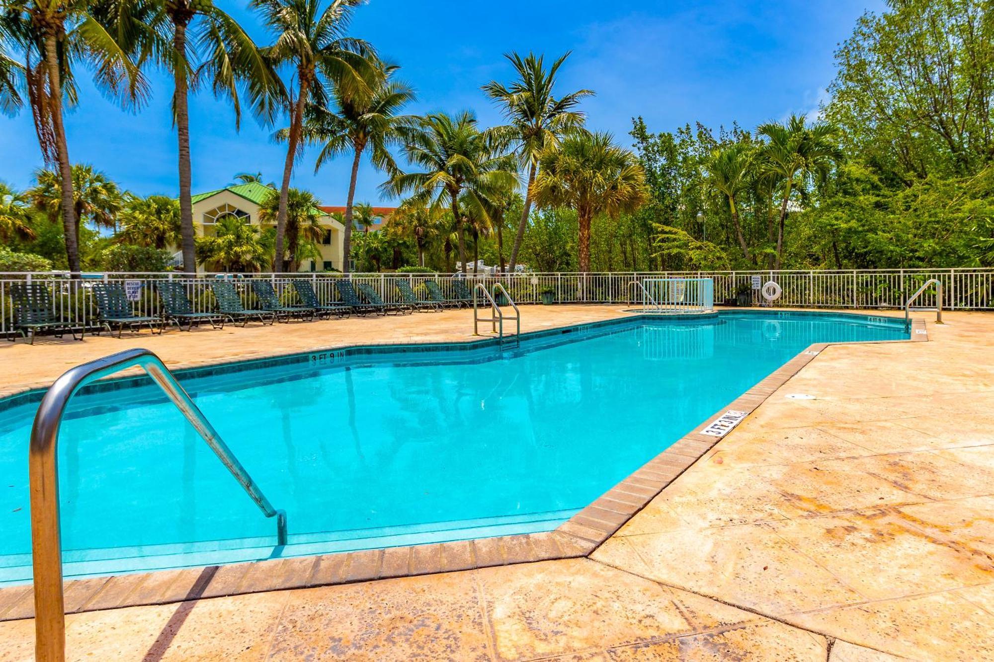 Sunrise Suites Big Kahuna Suite #202 Key West Kamer foto